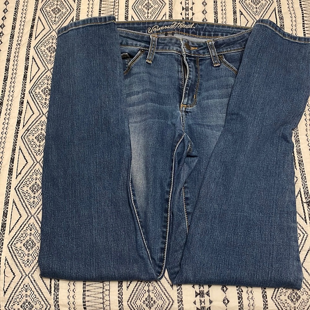 Universal Thread jeans. Mid rise. Size 6. VGUC